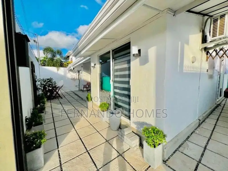 Fully Furnished 4 Bed Rooms Villa For Sale In Negombo Area Dalupotha