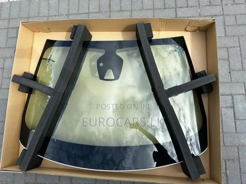 Genuine Brand New BMW I8 Windscreen