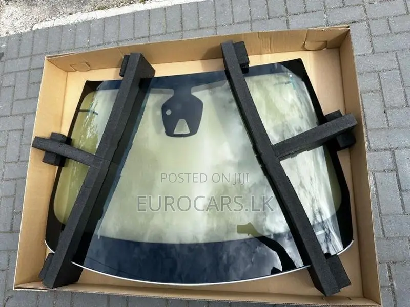 Genuine Brand New BMW I8 Windscreen