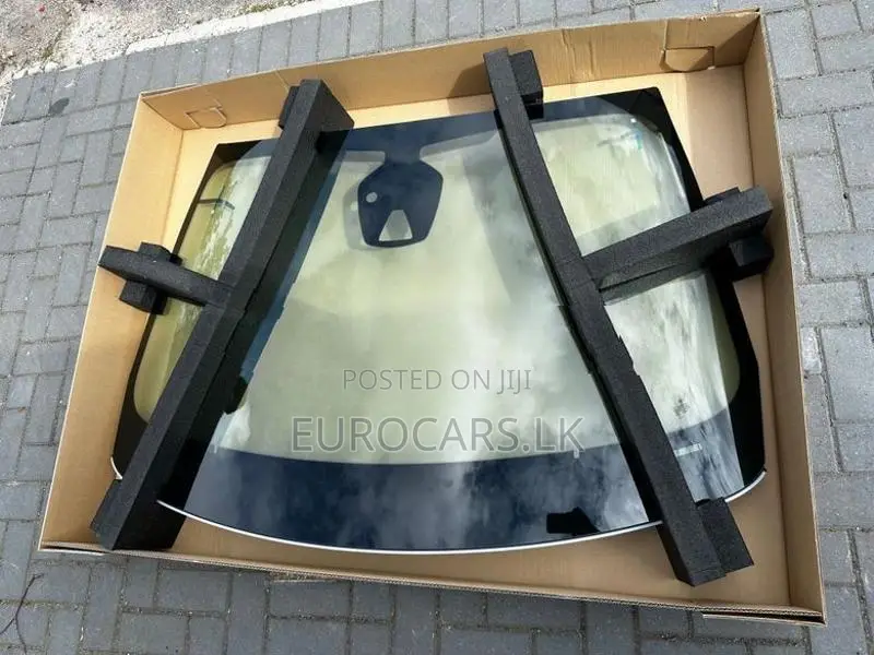 Genuine Brand New BMW I8 Windscreen