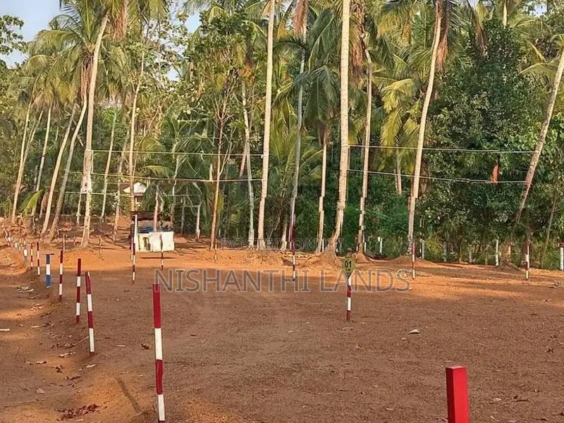 Land for Sale in Mirigama
