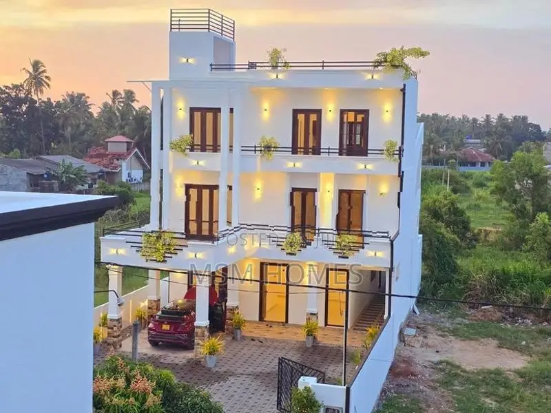 Beautiful All Complete Brand New Apartment House For Sale in Negombo