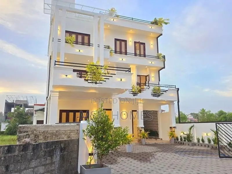 Beautiful All Complete Brand New Apartment House For Sale in Negombo