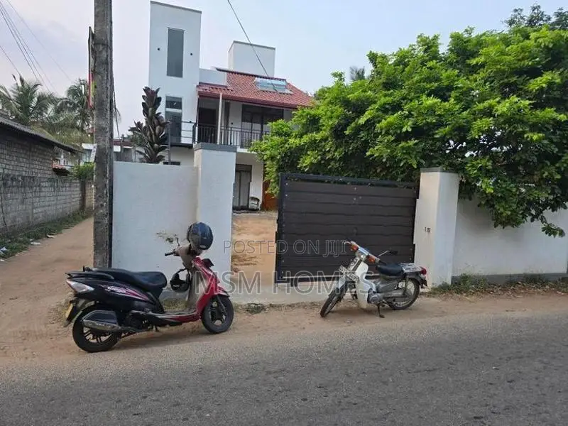 Modern Complete House For Sale in Negombo