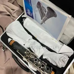 Huxley Clarinet CL1 B Flat (Australia) Wood Wind