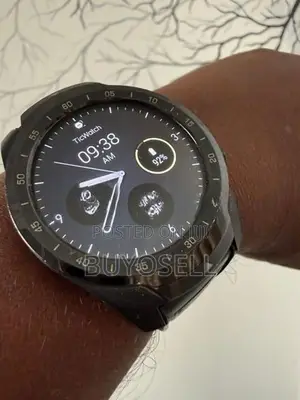 TIKWATCH PRO dual display japan