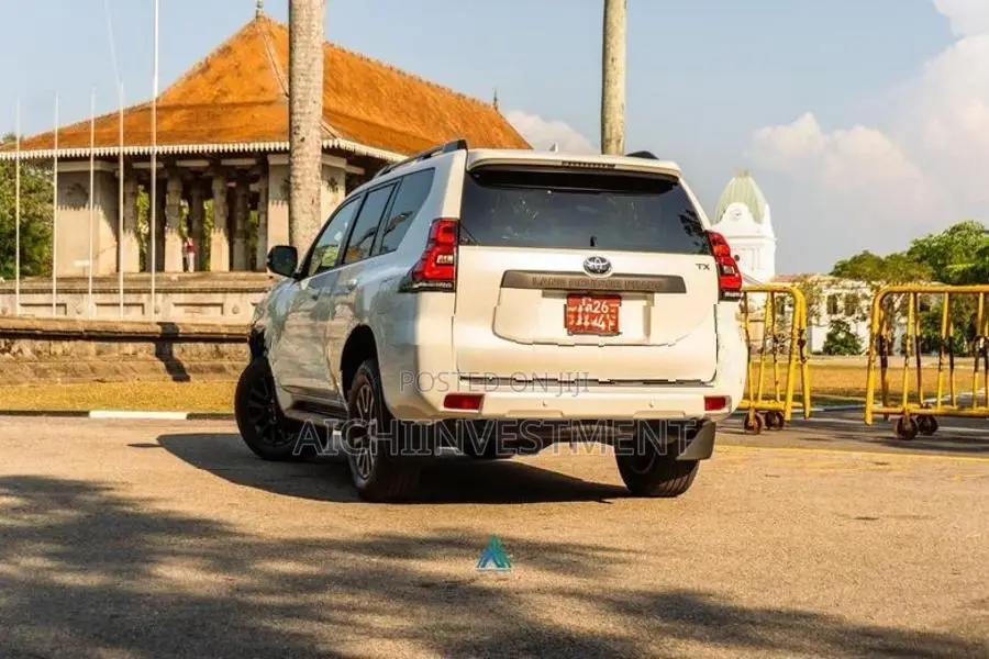 Toyota Land Cruiser Prado TX-L 2023
