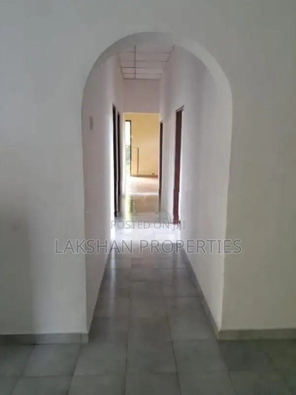House For Sale In Boralesgamuwa Werahera