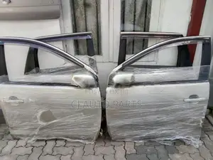 Toyota Ist NCP60 Door Set witg Side Mirrors