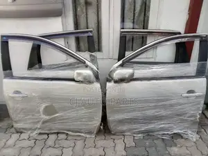 Toyota Ist NCP60 Door Set witg Side Mirrors