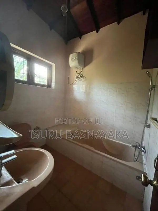 Pallekele 07 Bed Rooms 3story House for Rent.
