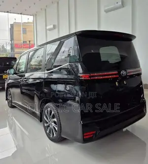 Toyota Voxy SZ Hybrid 2024