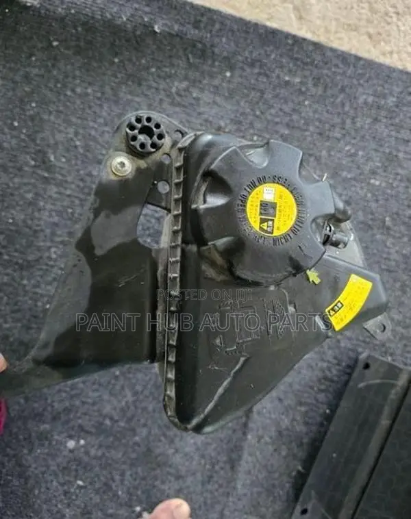 BMW 520d Coolant Tank