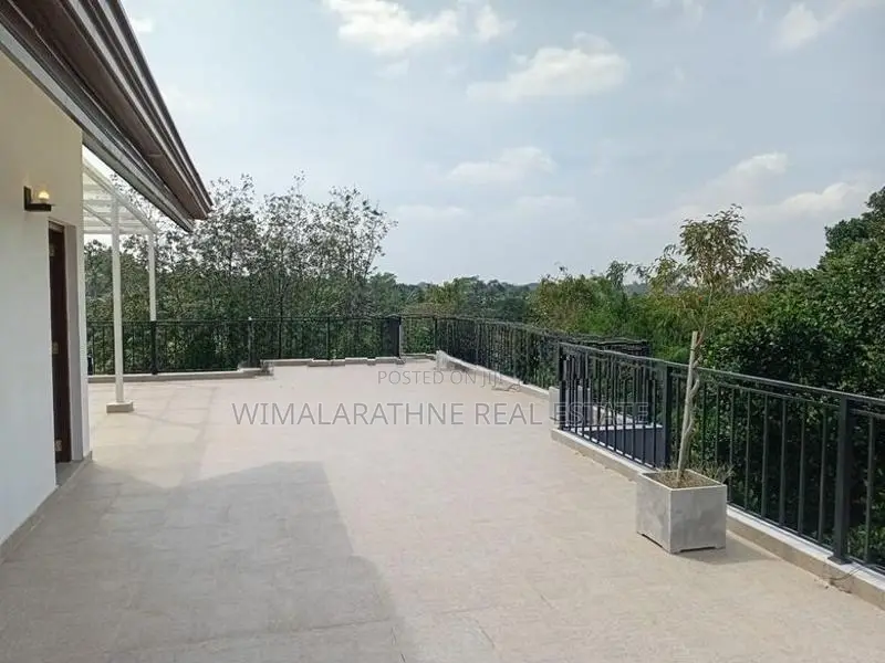 Architectural Design House for Sale in Hokandara