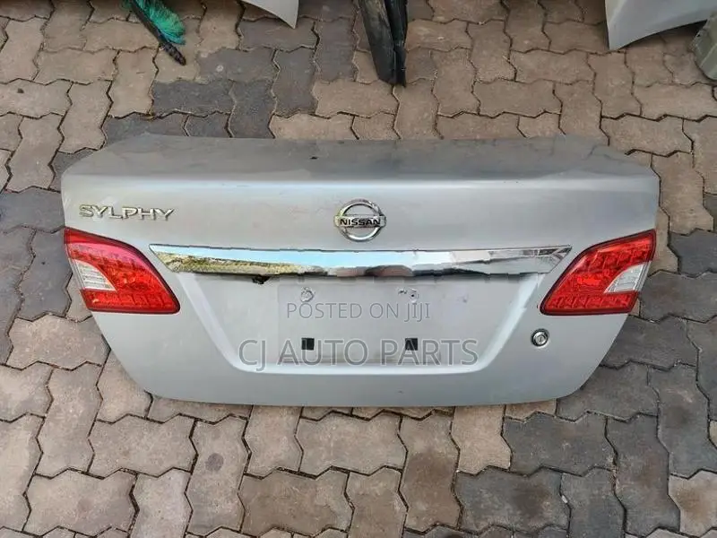 Nissan SylphY B17 Dicky Door
