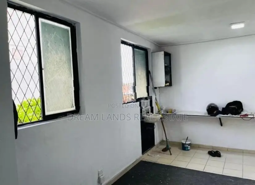 ☆ Mt Laviniya 1St Floor Office For Rent ( R- 692)