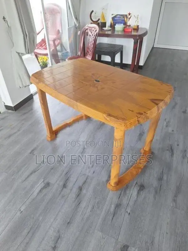 Nippon plastic tables