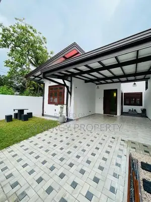 Modern 10 perch Brand New House for sale Athurugiriya