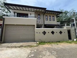 Luxury House For Sale in Madulawa Homagama With Furniture