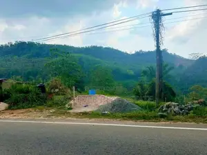නිට්ටඹුව රුවන්වැල්ල පාරට මායිම් වූ වටිනා ඉඩමක්