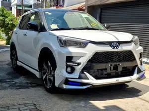Toyota Raize Hybrid 2025