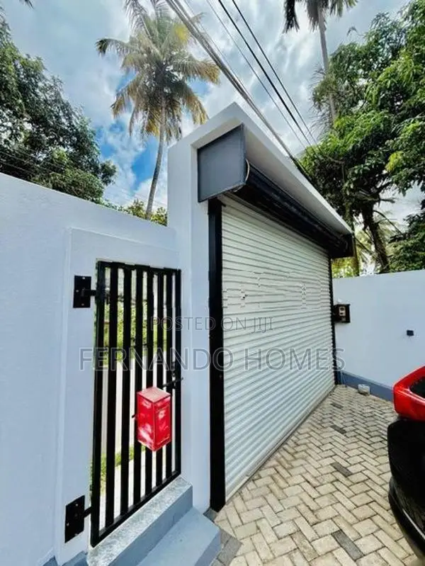 Well Built Good Location Modern Luxury 4 BR House For Sale Negombo