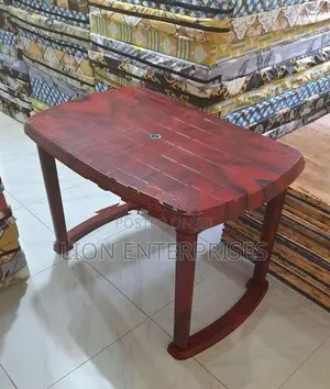 Plastic dining tables