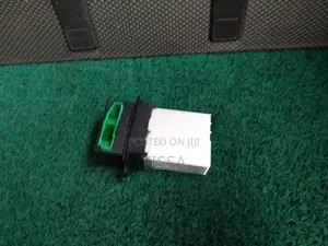 Nissan Tiida AC Blower Control Resistor