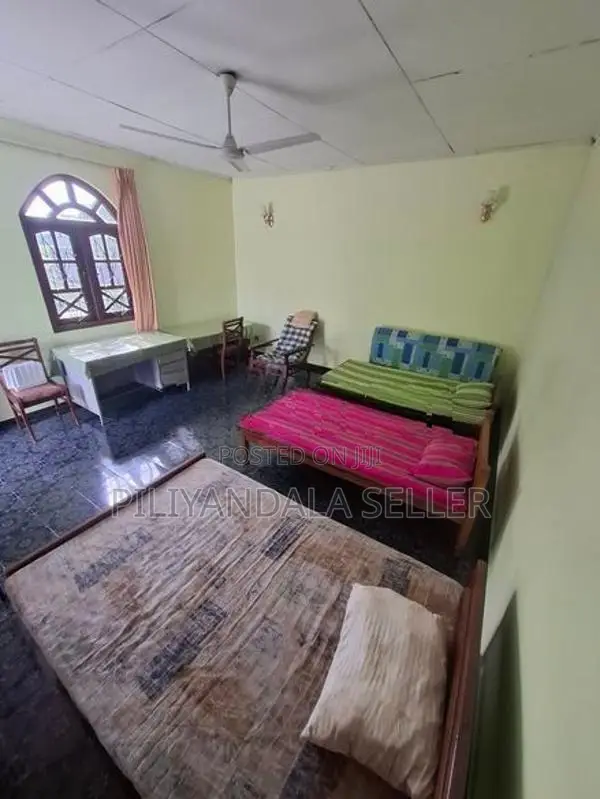Spacious 1st Floor Boarding Room for Rent in Piliyandala