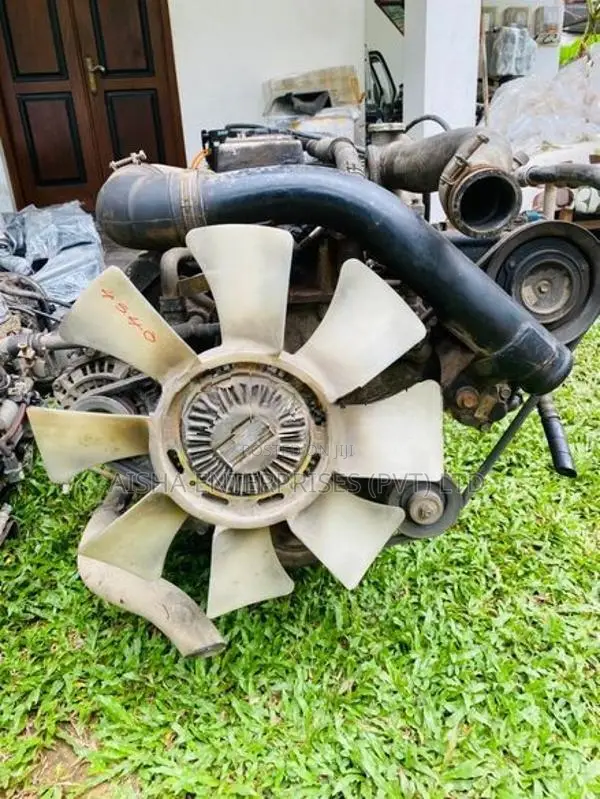 Mitsubishi 4M40 Engine with gear box