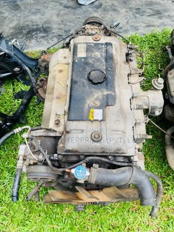 Mitsubishi 4 M51 Engine with Gear Box