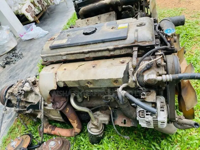 Mitsubishi 4 M51 Engine with Gear Box