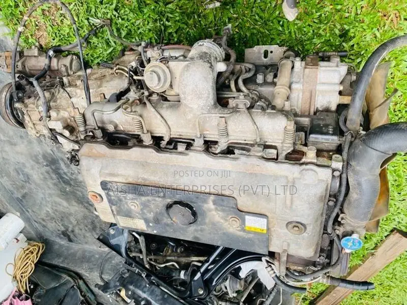 Mitsubishi 4 M51 Engine with Gear Box