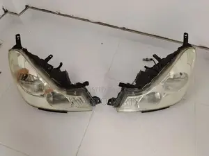 Nissan Wingroad Y12 Headlight