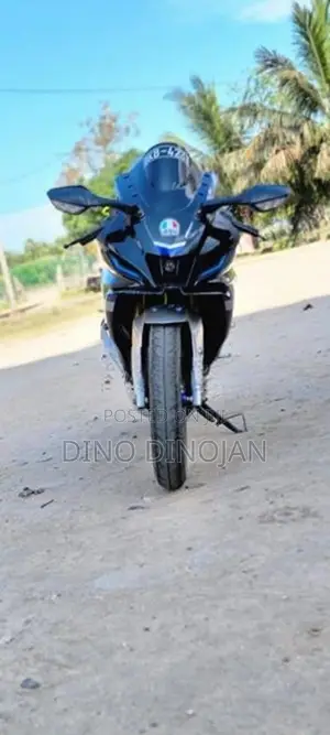 Yamaha R15 M Series 2015