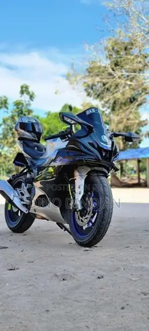Yamaha R15 M Series 2015