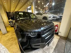 Land Rover Defender 110 X Dynamic 2025