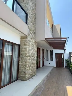 Luxury 3 Bedroom Private Apartment for Rent at Mount Lavinia (EM046DK)