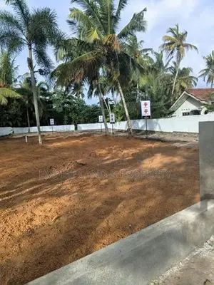 Land Sale in Uswetakeiyawa Walking Distance Bopitiya Ja Ela Bus route