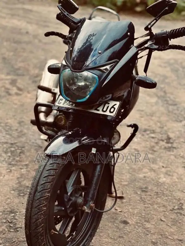 Bajaj Pulsar 200 2009