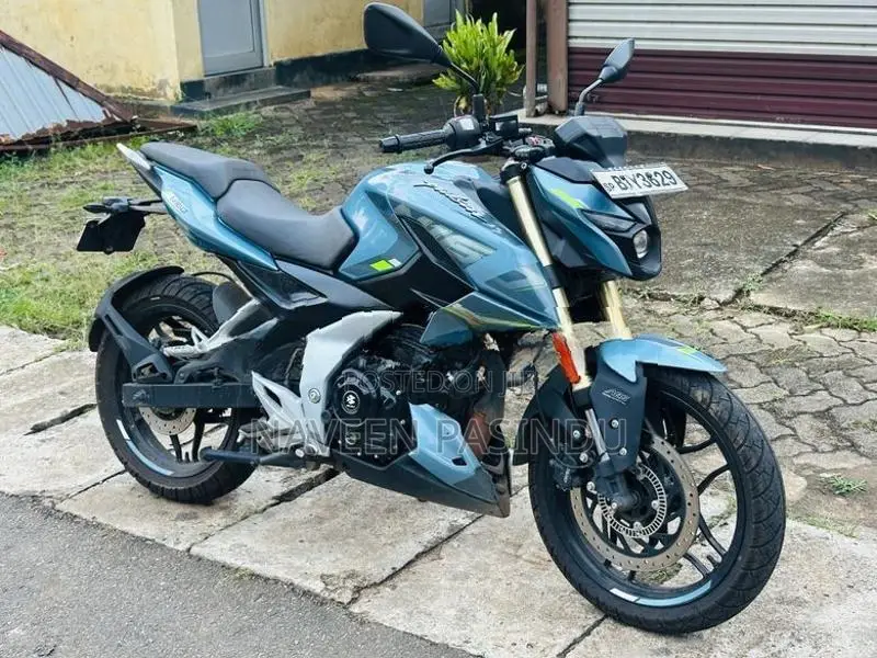 Bajaj Pulsar NS160 Premium 2025