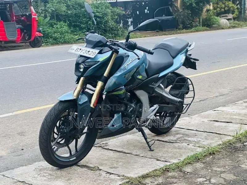 Bajaj Pulsar NS160 Premium 2025