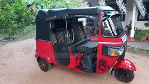 Bajaj RE 2011