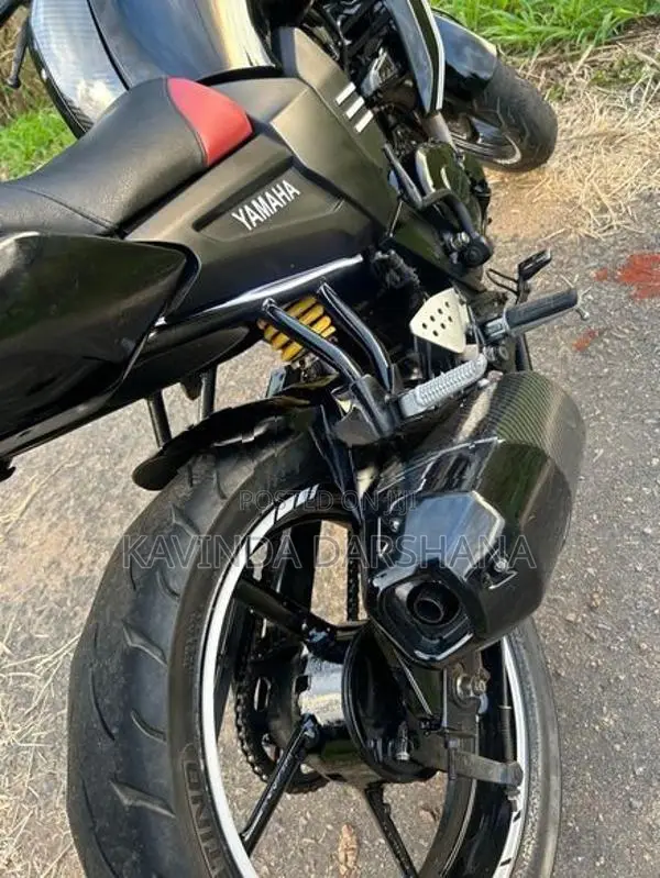 Yamaha FZS V1 2011