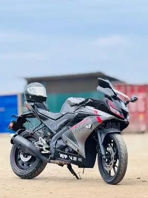 Yamaha R15 2017