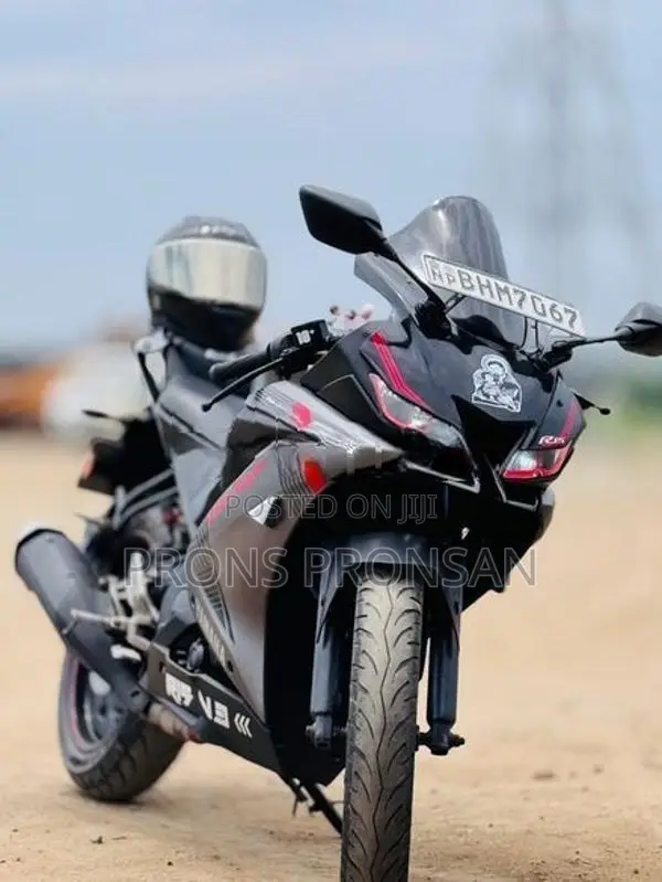 Yamaha R15 2017