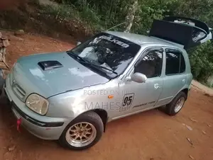 Nissan March 1999