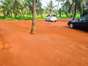 Paddy Facing Gated Land for Sale in Pasyala Y 25