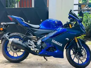Yamaha R15 V4 2025