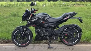 Bajaj Pulsar N160 2025